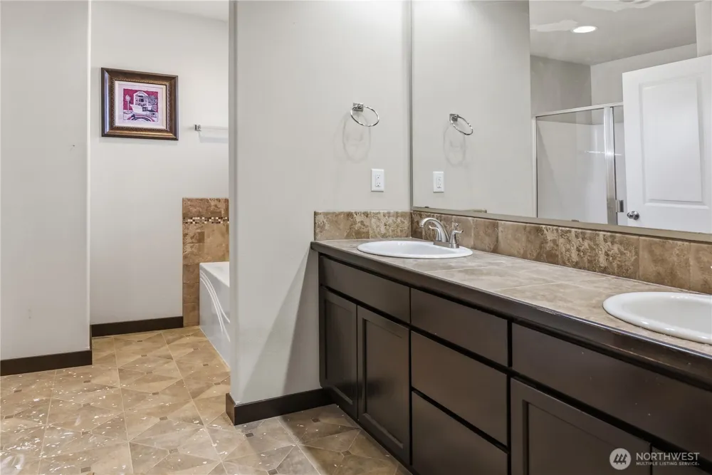 301 Barry Loop Mount Vernon, WA 98274
