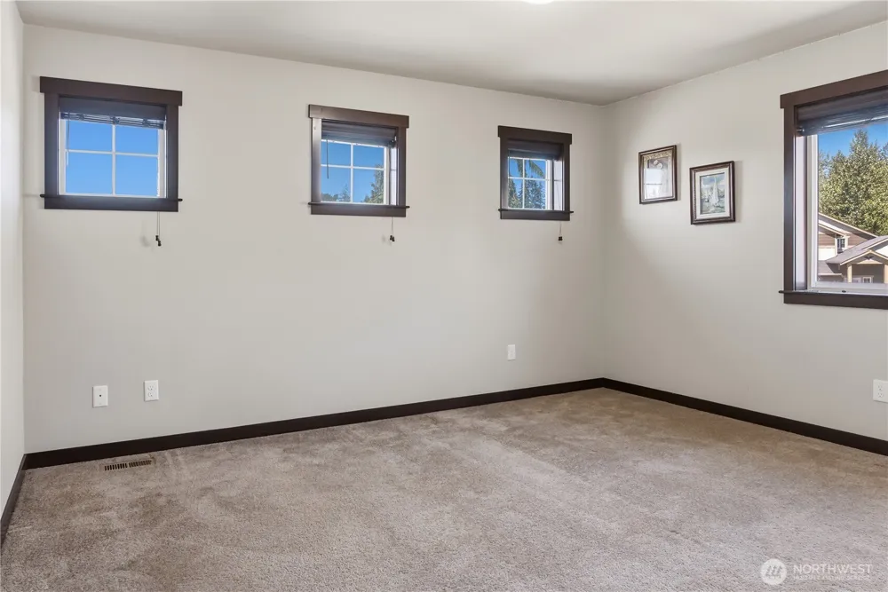 301 Barry Loop Mount Vernon, WA 98274