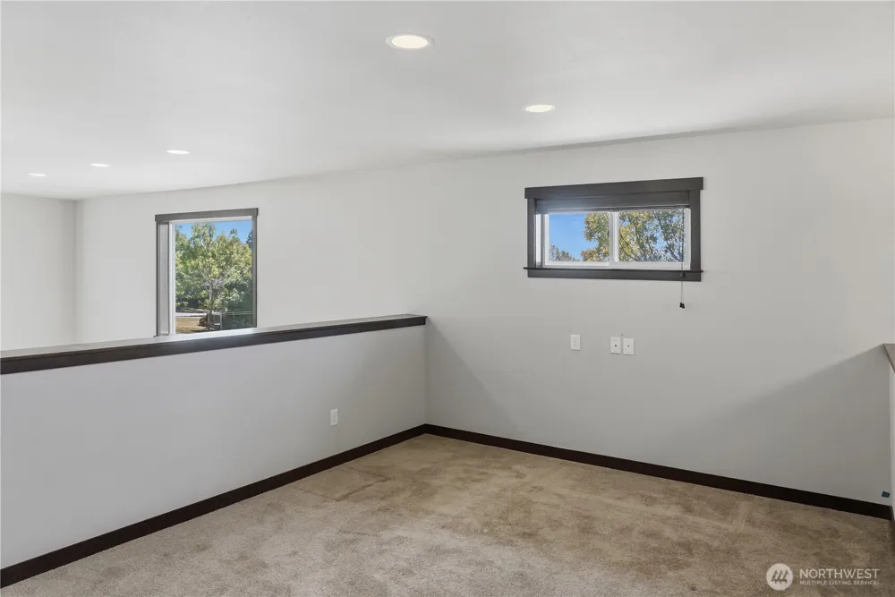 301 Barry Loop Mount Vernon, WA 98274