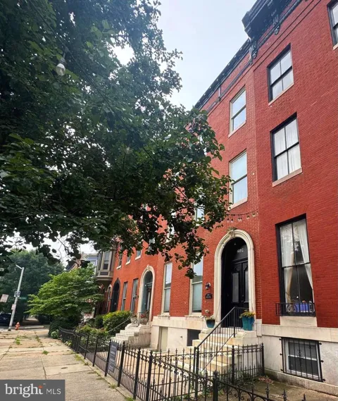 2506 MADISON AVENUE