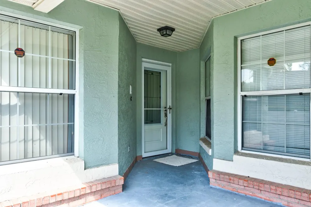 317 GLENBRIAR CIRCLE Daytona Beach, FL 32114