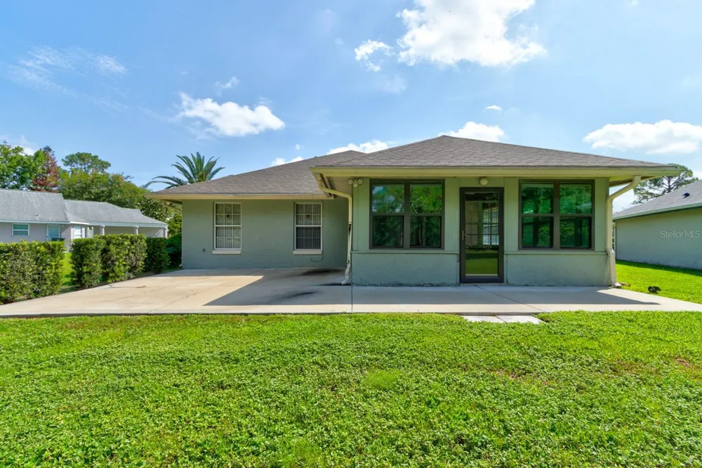 317 GLENBRIAR CIRCLE Daytona Beach, FL 32114