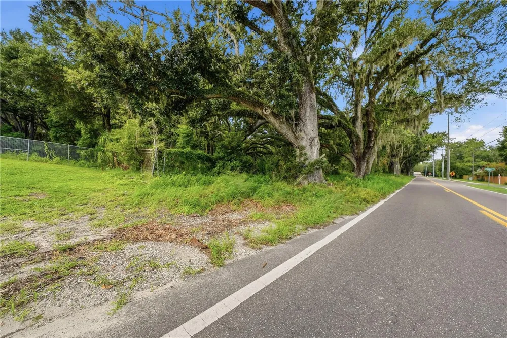 11211 CLAY PIT ROAD Seffner, FL 33584