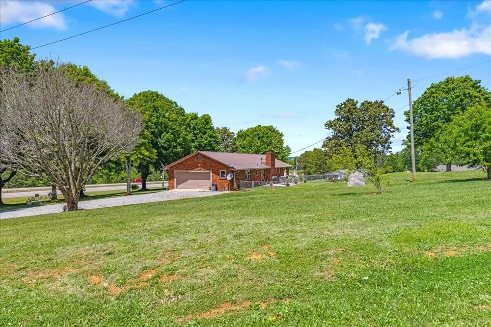 2065 Hwy 30 E Athens, TN 37303