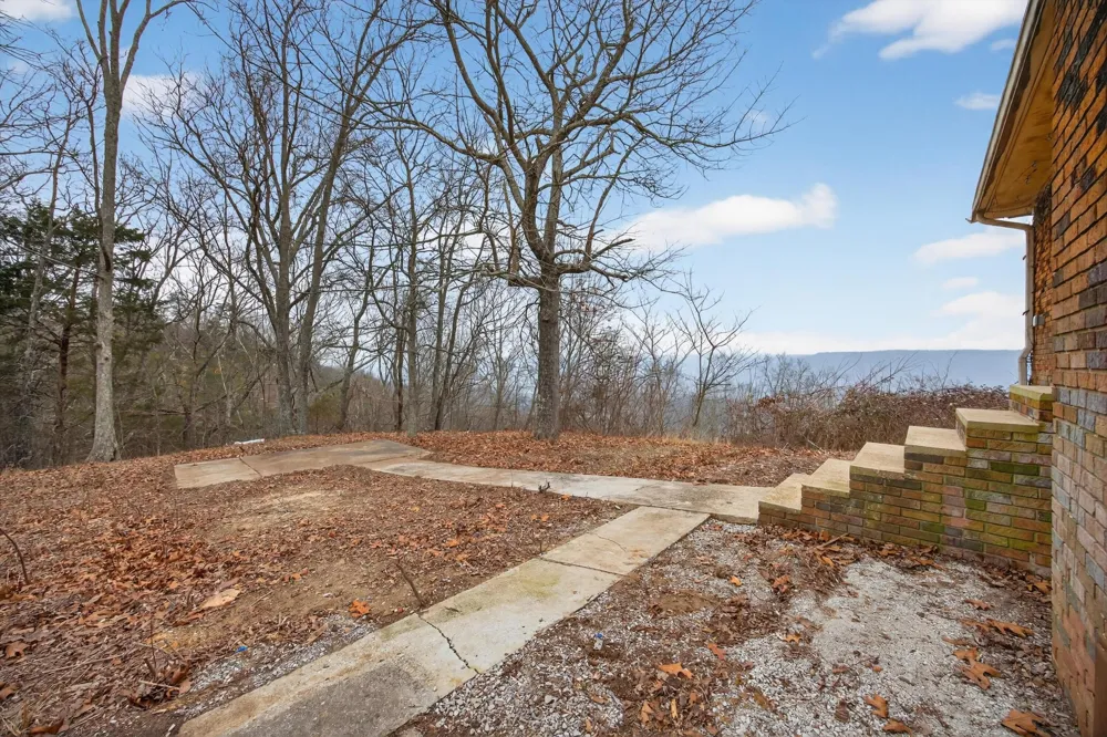 190 Adkins Lane Trenton, GA 30752
