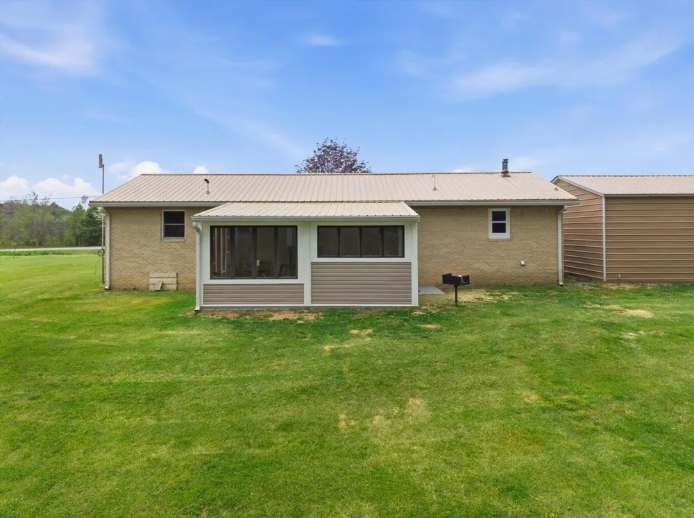 11328 Hwy 150 Sequatchie, TN 37374