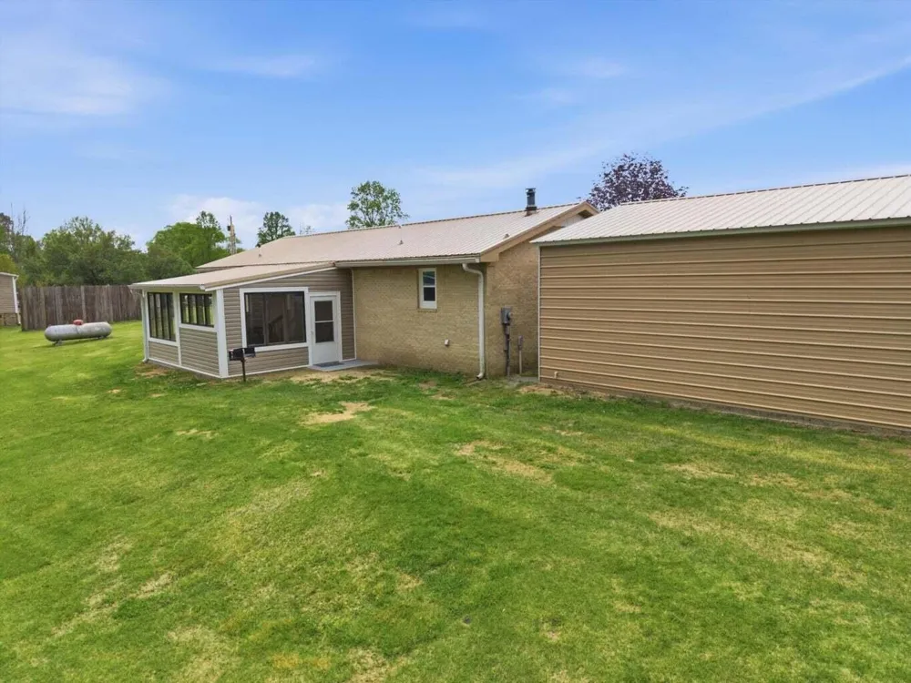 11328 Hwy 150 Sequatchie, TN 37374