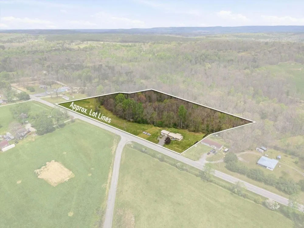 11328 Hwy 150 Sequatchie, TN 37374