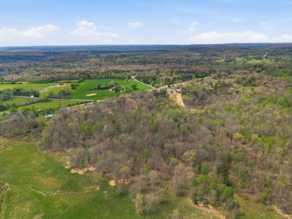 11328 Hwy 150 Sequatchie, TN 37374