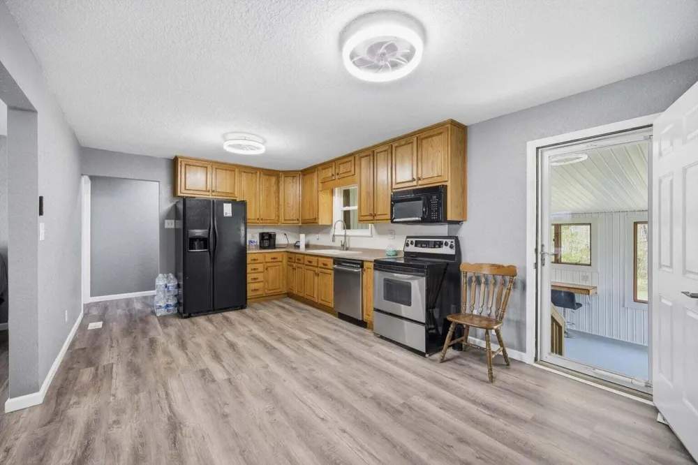 11328 Hwy 150 Sequatchie, TN 37374