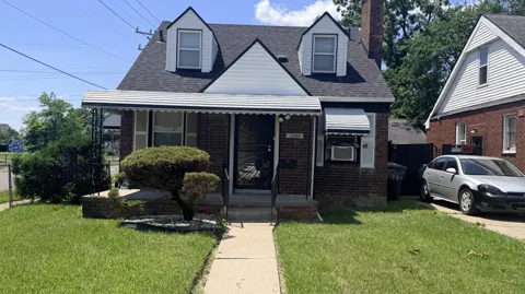 11303 Whitcomb