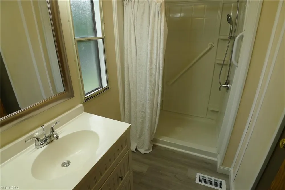 116 Hank Lesser Road Mocksville, NC 27028