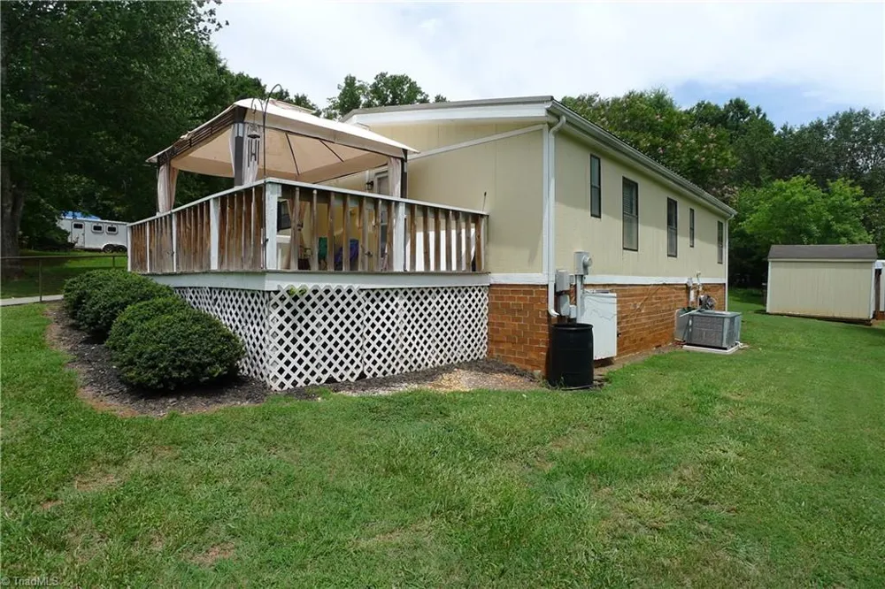 116 Hank Lesser Road Mocksville, NC 27028