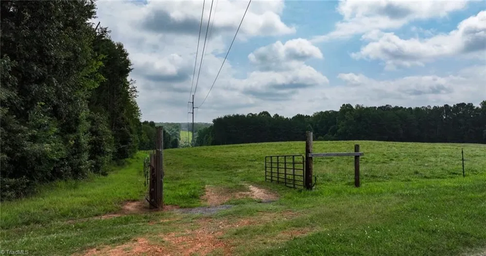00 Jessup Grove Church Road Pilot Mountain, NC 27041