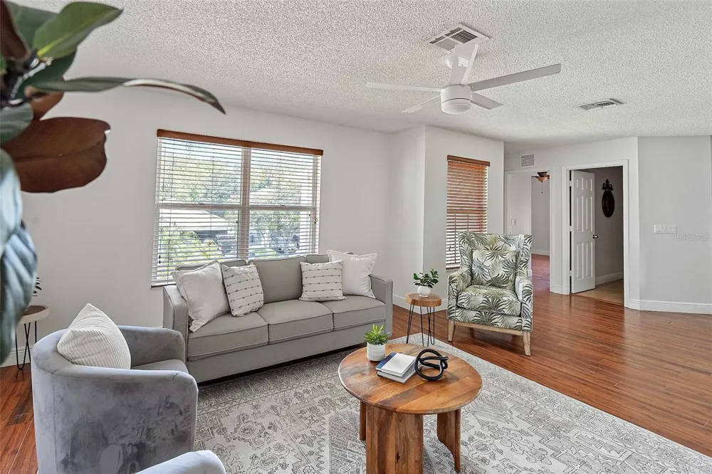 1424 AGUACATE COURT Orlando, FL 32837