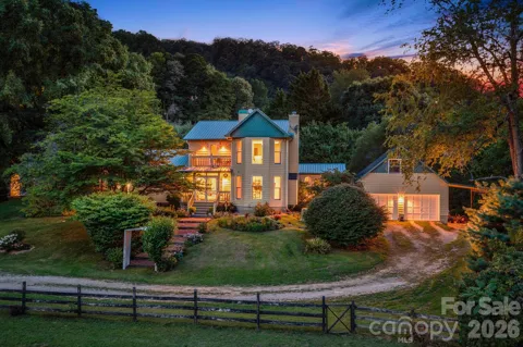 200 Black Hawk Trail