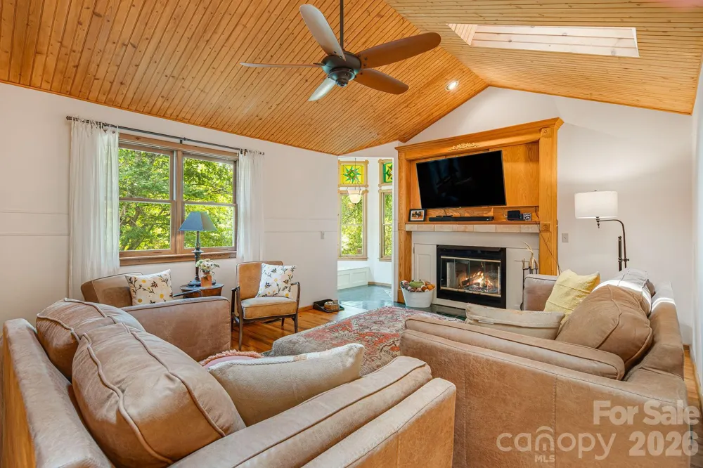 200 Black Hawk Trail Waynesville, NC 28785