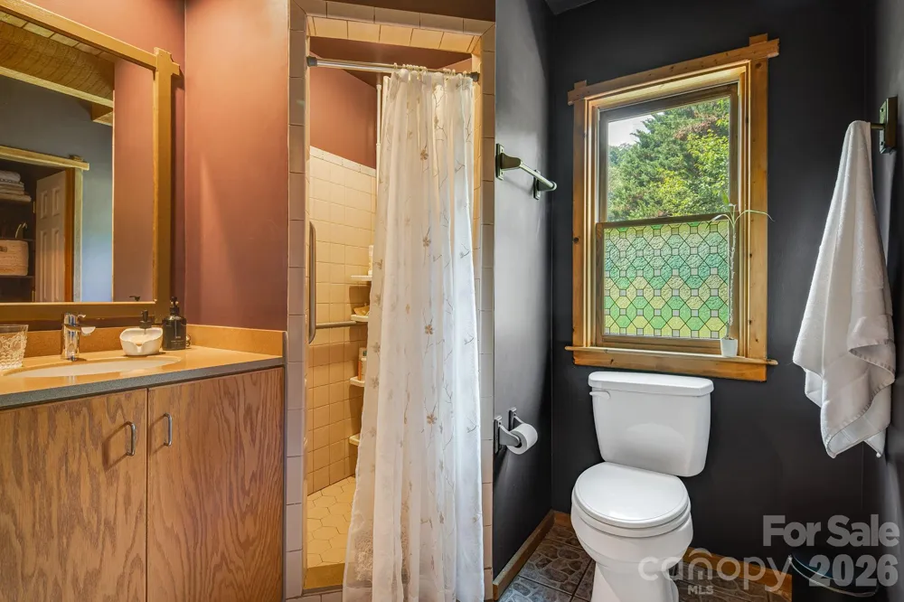 200 Black Hawk Trail Waynesville, NC 28785