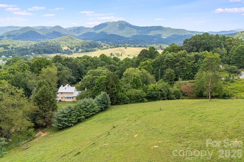 200 Black Hawk Trail Waynesville, NC 28785