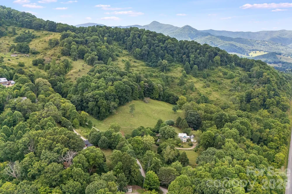 200 Black Hawk Trail Waynesville, NC 28785
