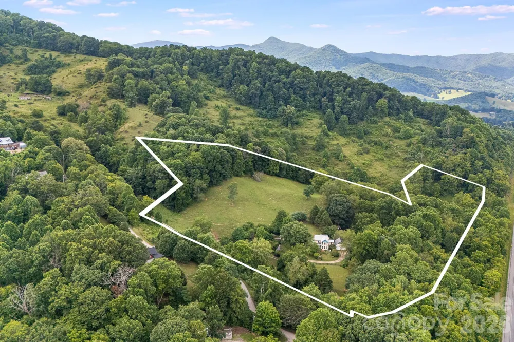 200 Black Hawk Trail Waynesville, NC 28785