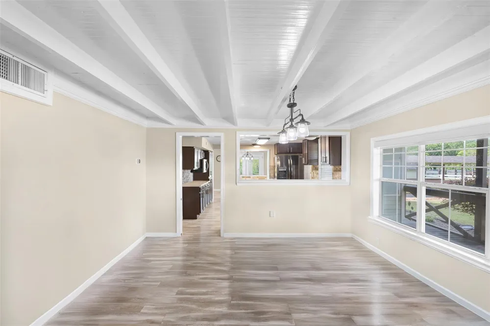 6541 Eagle Nest Acres Drive Wallis, TX 77485