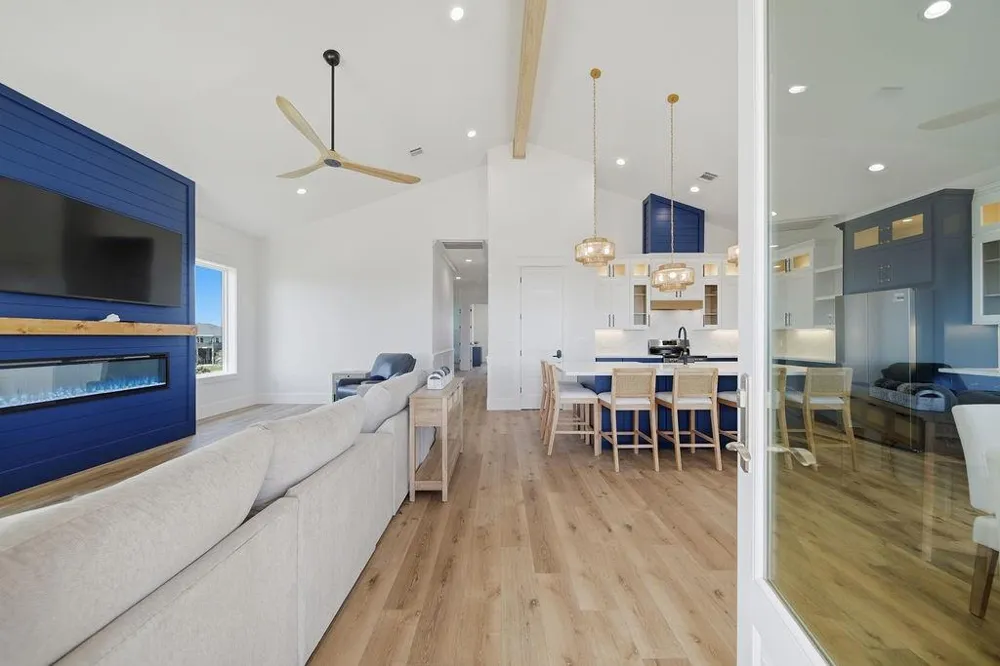 4411 Strand Avenue Crystal Beach, TX 77650