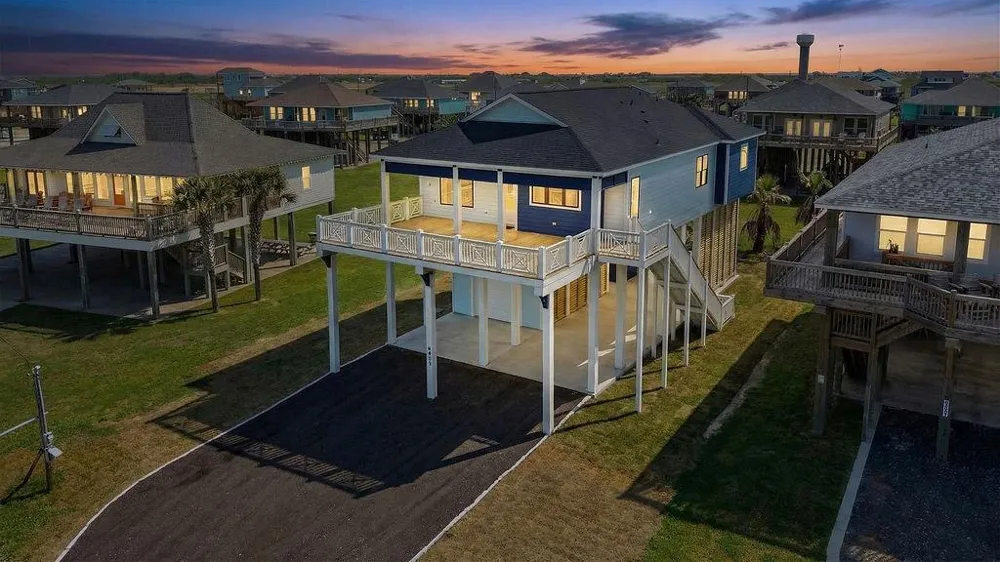 4411 Strand Avenue Crystal Beach, TX 77650