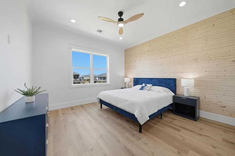 4411 Strand Avenue Crystal Beach, TX 77650