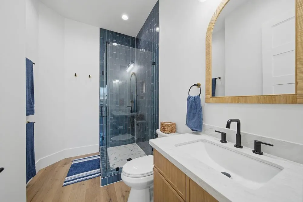 4411 Strand Avenue Crystal Beach, TX 77650