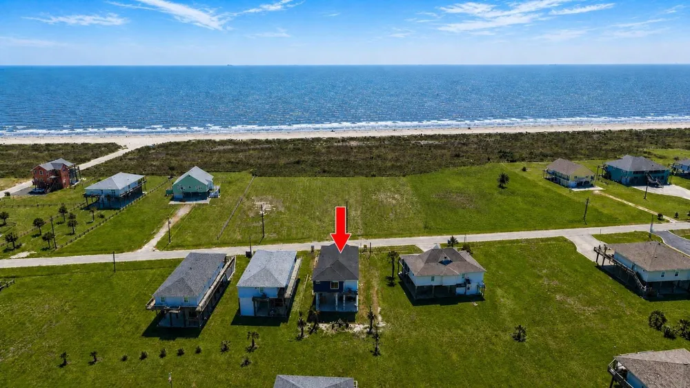 4411 Strand Avenue Crystal Beach, TX 77650