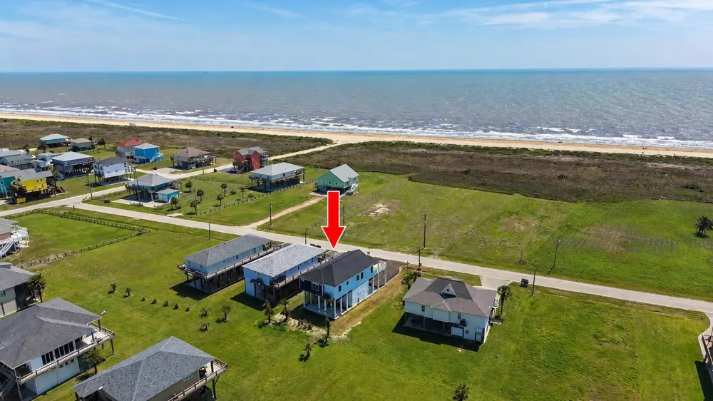 4411 Strand Avenue Crystal Beach, TX 77650