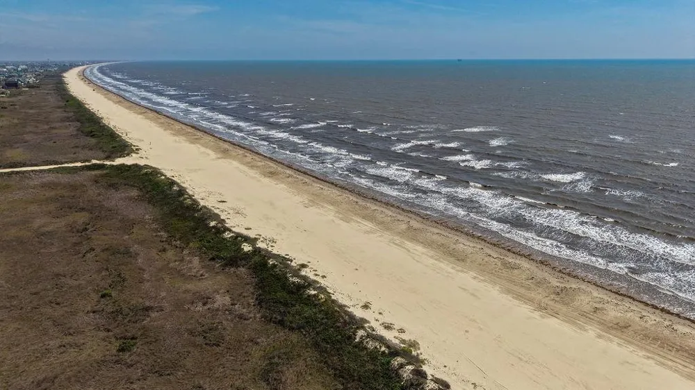 4411 Strand Avenue Crystal Beach, TX 77650