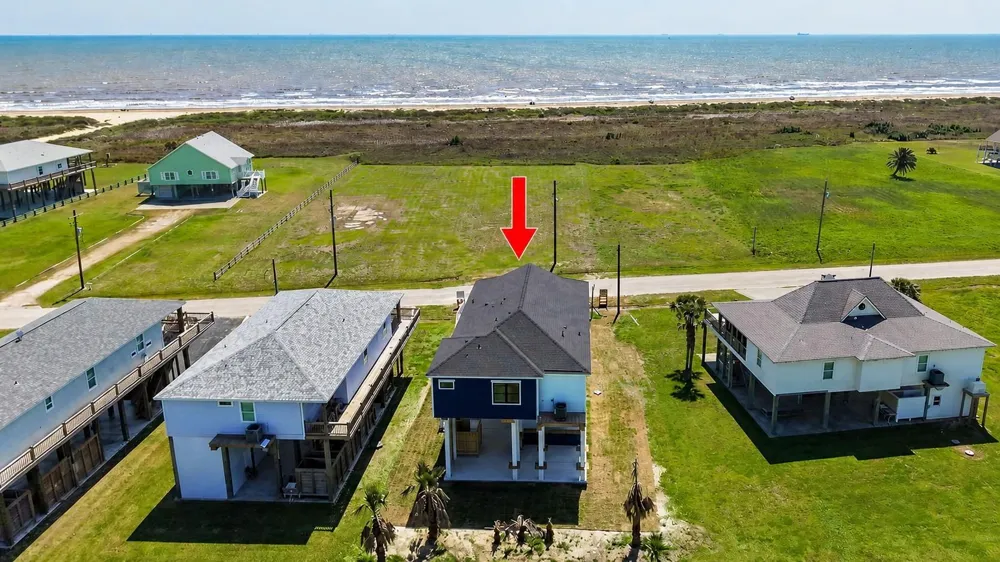 4411 Strand Avenue Crystal Beach, TX 77650