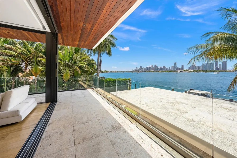 126 W San Marino Dr Miami Beach, FL 33139