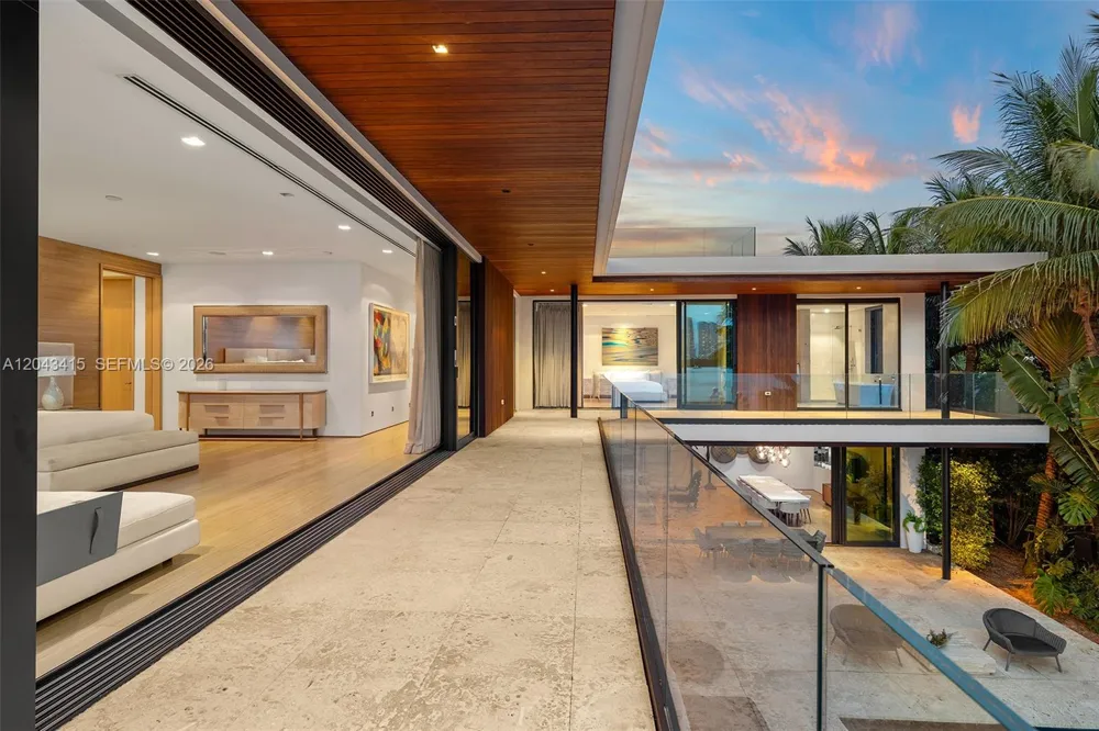 126 W San Marino Dr Miami Beach, FL 33139