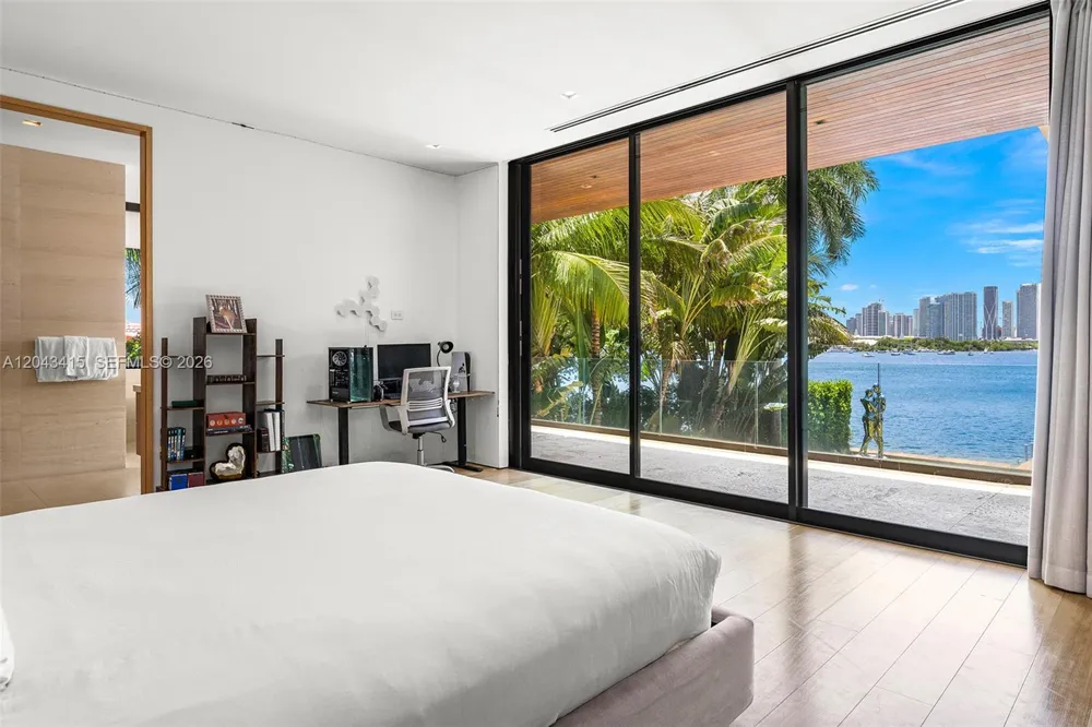 126 W San Marino Dr Miami Beach, FL 33139