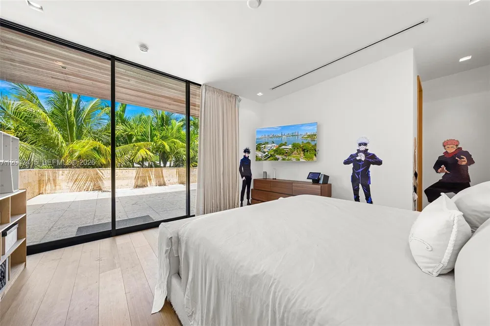 126 W San Marino Dr Miami Beach, FL 33139