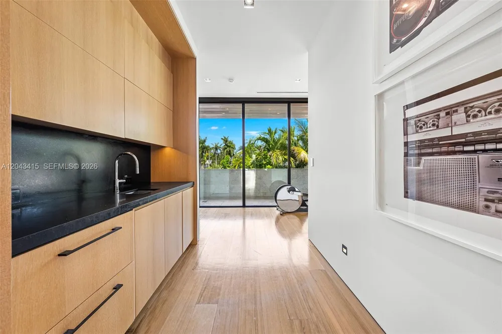 126 W San Marino Dr Miami Beach, FL 33139