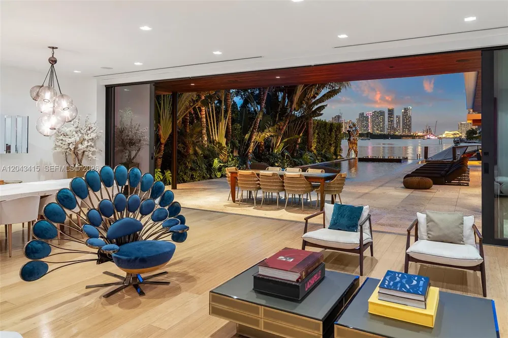 126 W San Marino Dr Miami Beach, FL 33139