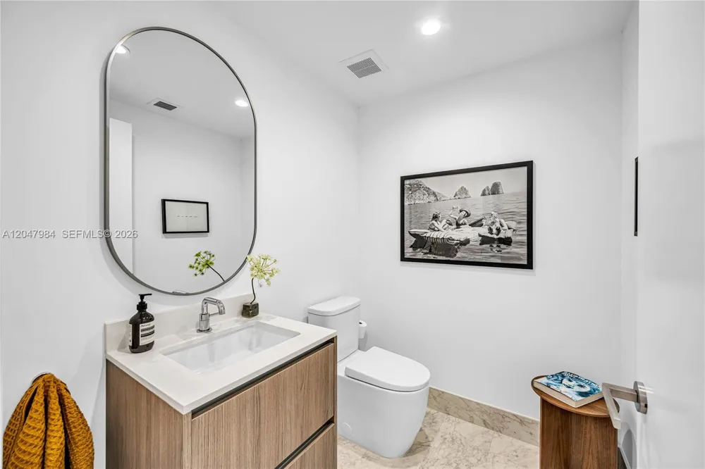 9201 E Bay Harbour Drive #PH809 Bay Harbor Islands, FL 33154