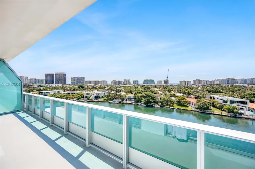 9201 E Bay Harbour Drive #PH809 Bay Harbor Islands, FL 33154