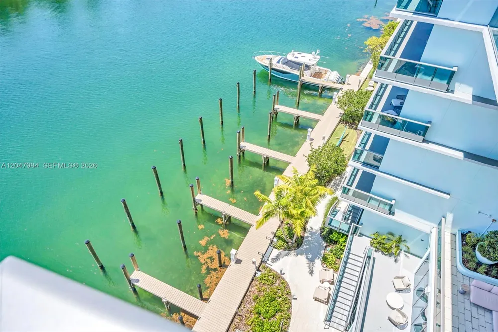 9201 E Bay Harbour Drive #PH809 Bay Harbor Islands, FL 33154