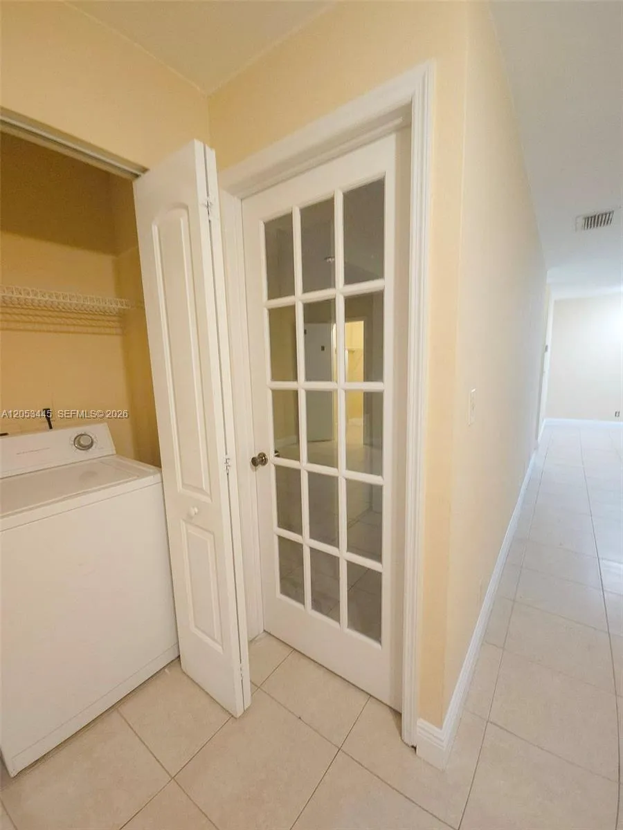 3310 Pinewalk Dr N #1825 Margate, FL 33063