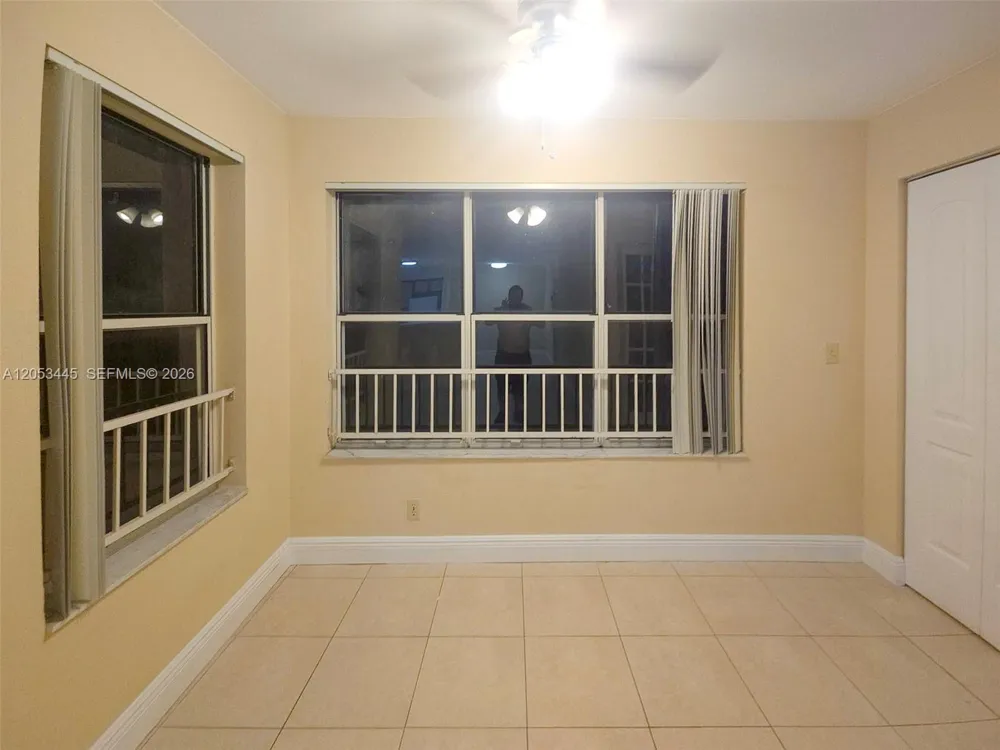 3310 Pinewalk Dr N #1825 Margate, FL 33063