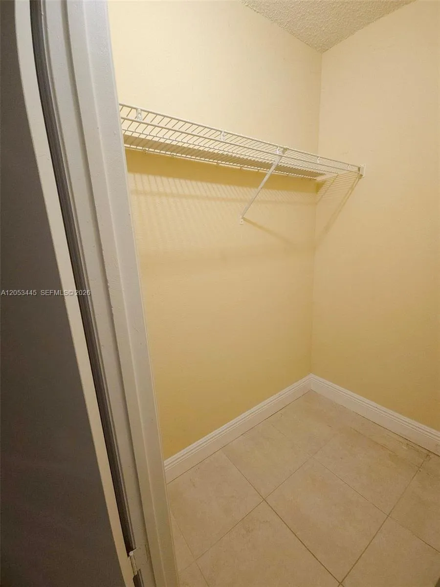 3310 Pinewalk Dr N #1825 Margate, FL 33063