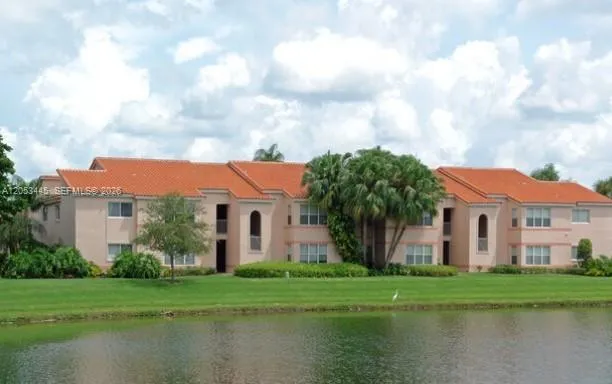 3310 Pinewalk Dr N #1825 Margate, FL 33063