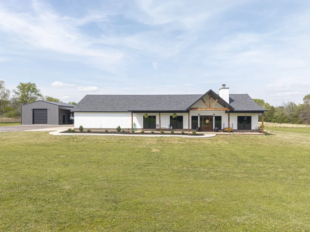 3107 E McKenzie Avenue Pocola, OK 74902