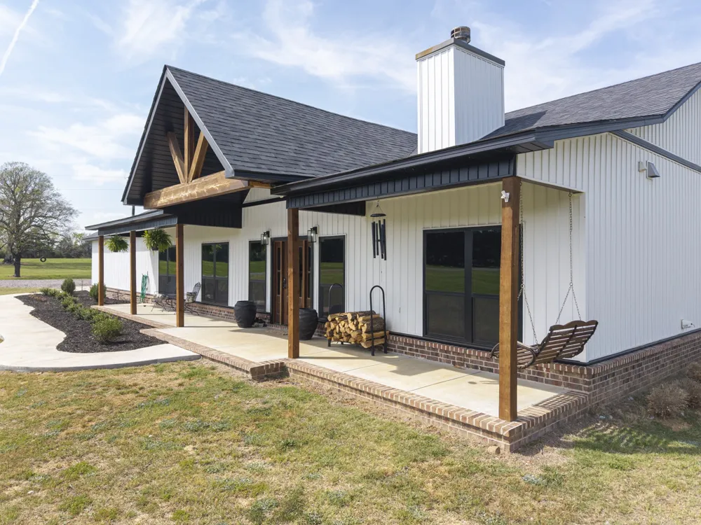 3107 E McKenzie Avenue Pocola, OK 74902