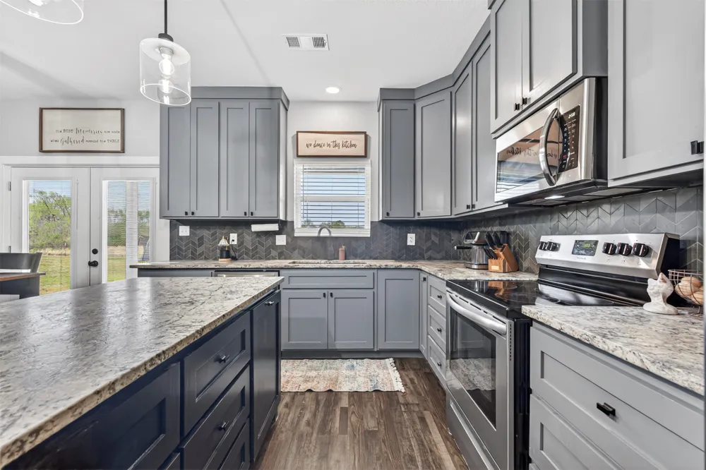 3107 E McKenzie Avenue Pocola, OK 74902